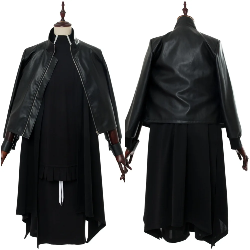 12001552-cosplayying