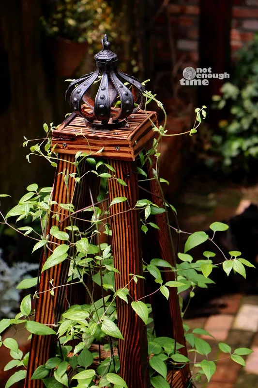 2 Cast Iron Crown Antique Ornaments Retro Home Office Hotel Bar Pub Club Table Desk Decorations Metal Crafts Outdoor Garden Art