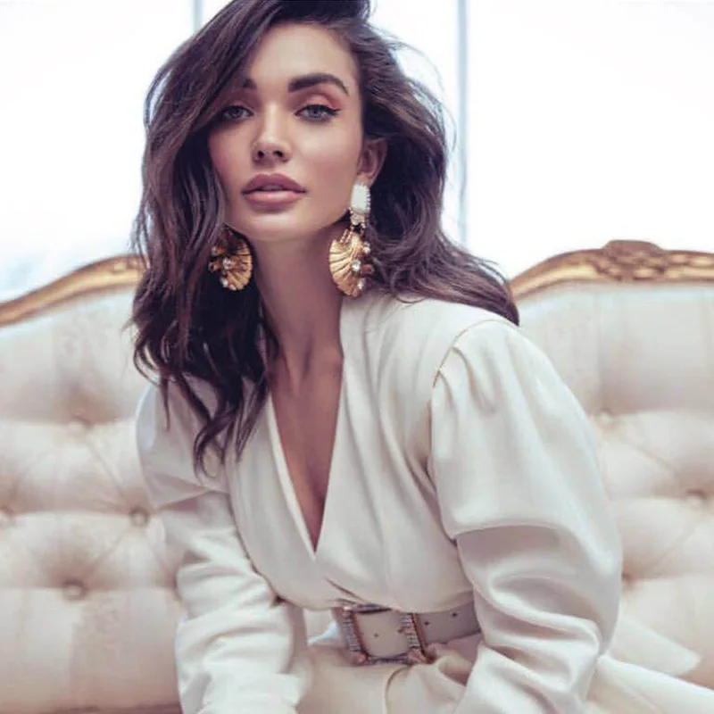

2019 Summer Dangle Acrylic Rhinestone Gold Silver Color Bohemia Geometric Shell Drop Earrings For Women Statement Gold Jewelry