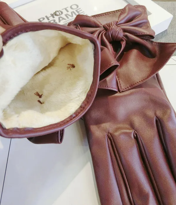 Новые женские теплые модные осенние зимние весенние перчатки из искусственной кожи в Корейском стиле с бантом, черные, розовые, винно-красные перчатки, варежки