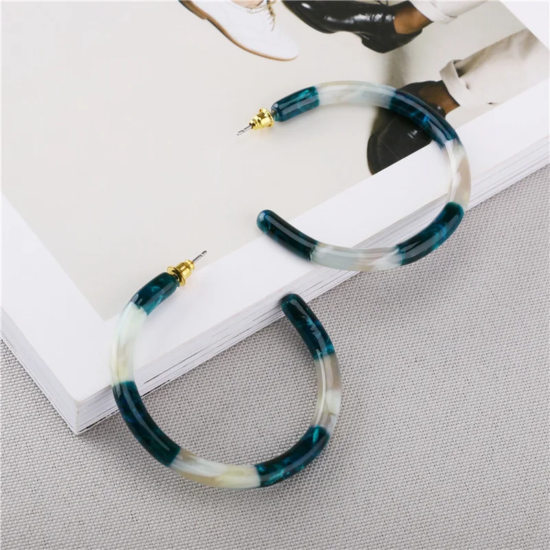 

Simple Acetic Acid Edition C-shaped Fashion Stud Earrings Girl Color Contrast Personality Acrylic Opening Earrings Jewelry