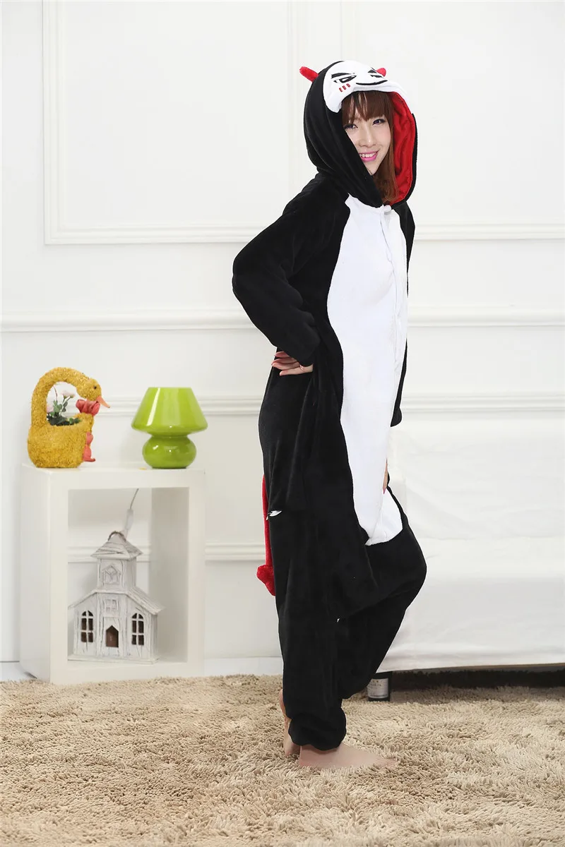 2443864834_1653298844