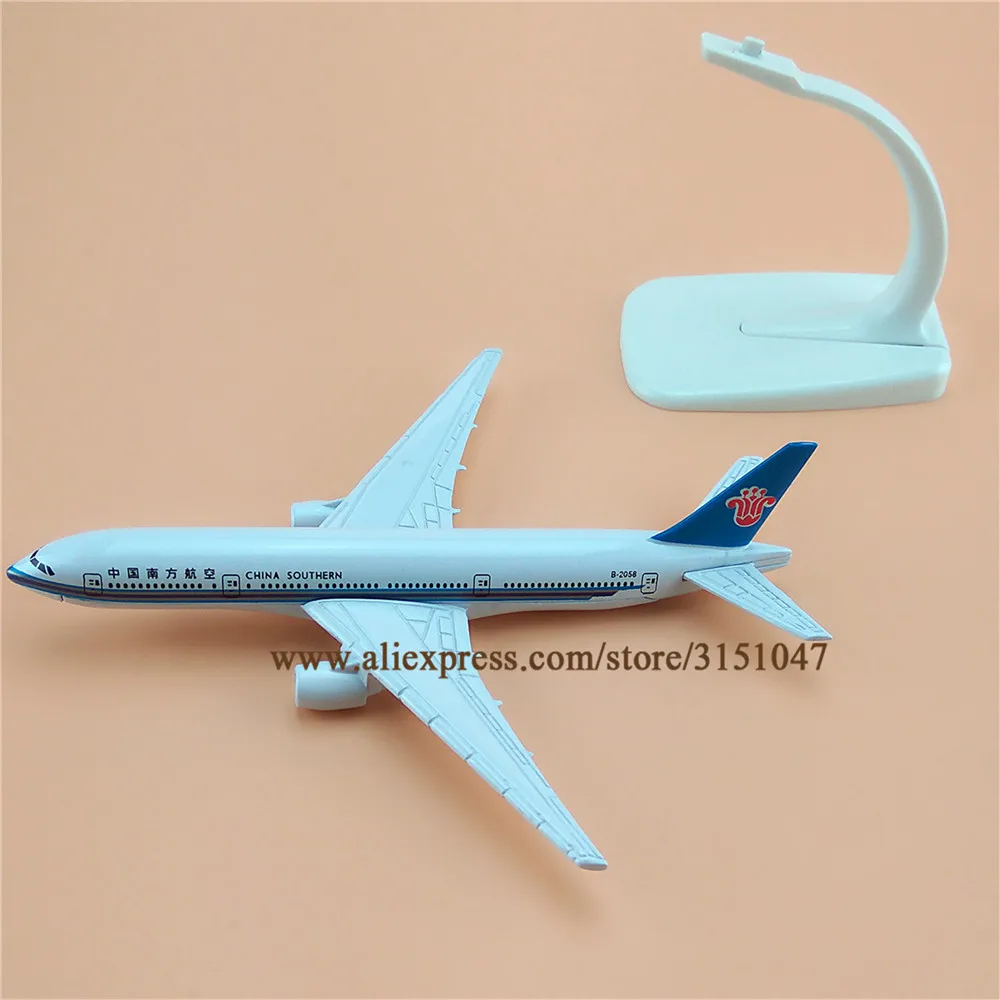  B777 B2058 (9)