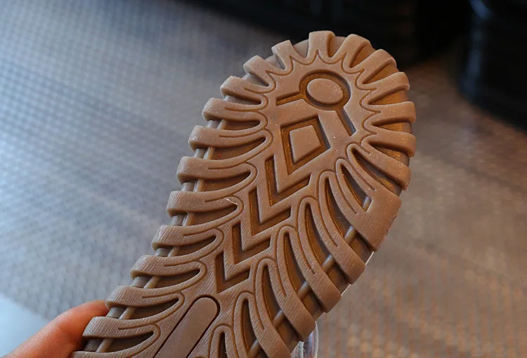 Г. Новая весенне-летняя обувь сандалии из мягкой кожи для мальчиков летние ботинки для малышей мягкие кожаные пляжные сандалии
