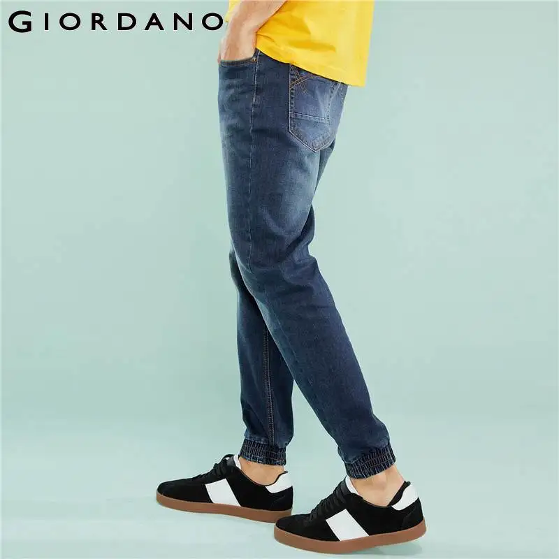 Giordano джинсовые брюки с резиновыми втяжками на поясе и В районе щиколотки имеется