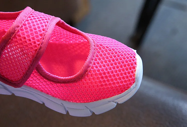 Г. весенне-летняя эластичная детская обувь ярких цветов для девочек Студенческая обувь для путешествий сетчатые детские кроссовки для мальчиков