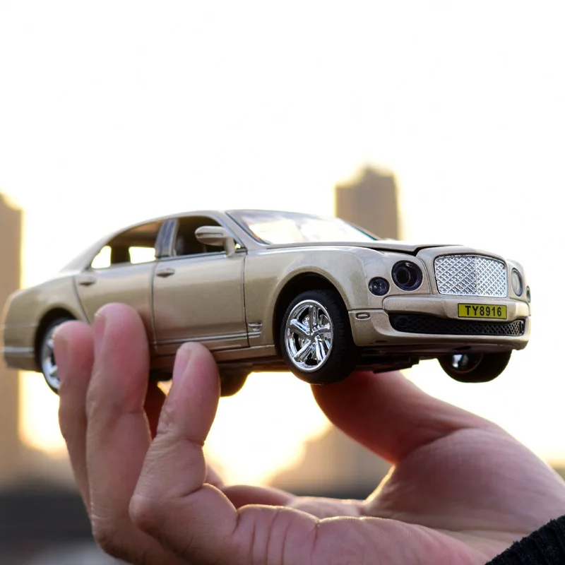 

Electric Die-cast Alloy Simulation Car Models Cartoon Sedan Roadster Auto Toys for Children mkd3 Extended Bentley Mulsanne