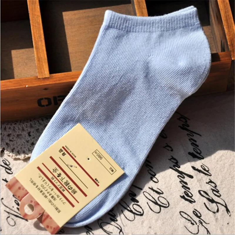 2017-Nouveau-Point-Chaud-La-Mode-blanc-De-Couleur-De-Sucrerie-Femmes-Cheville-Chaussettes-Courtes-En.jpg_640x640 (2)