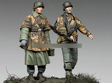 

1/35 Resin Figures WWII German Soldier 2pcs/set Model Kits