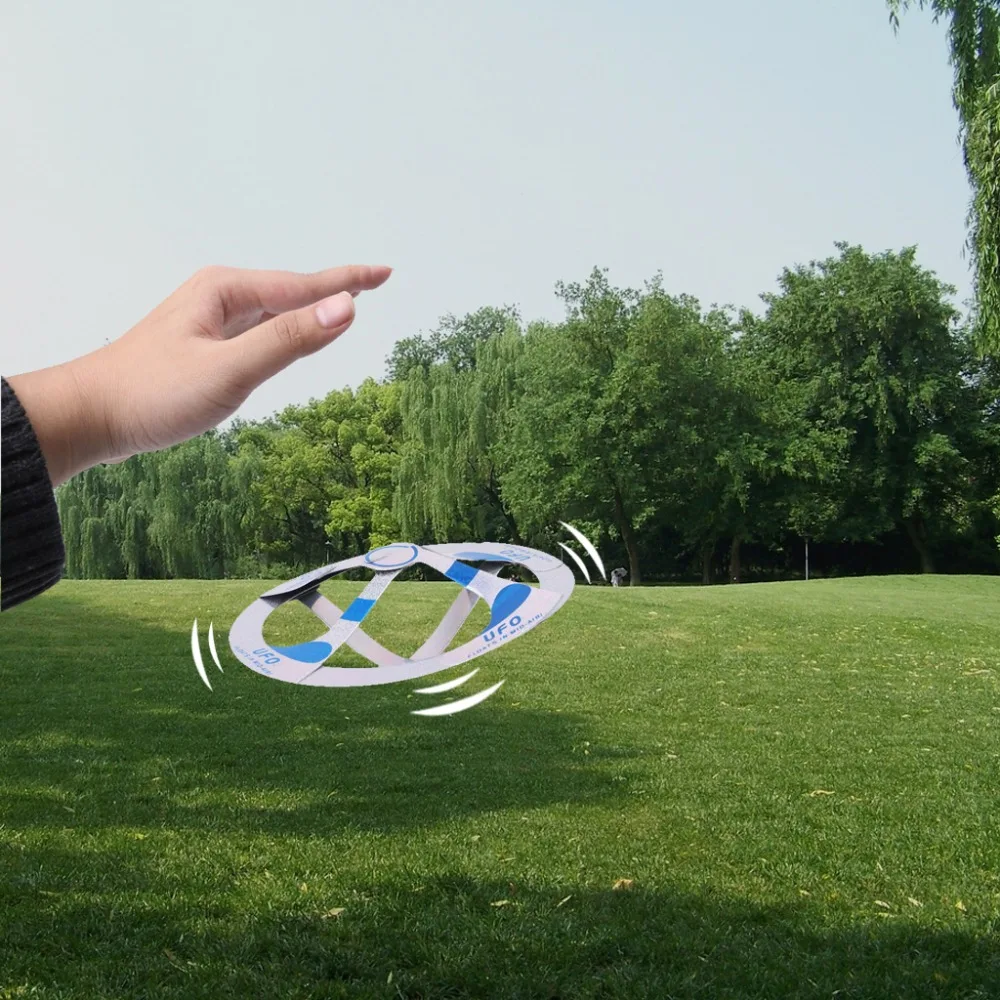 

2018 NEW M89CAmazing Mystery UFO Floating Flying Disk Magic Creative Trick Saucer Kids Toy New