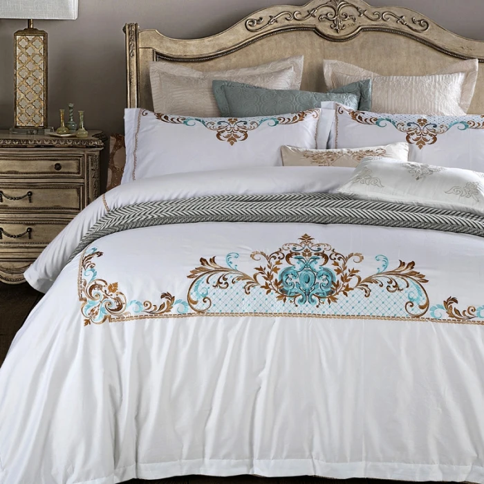 2017 Luxury white Embroidery bedding set 4pcs queen king size cotton