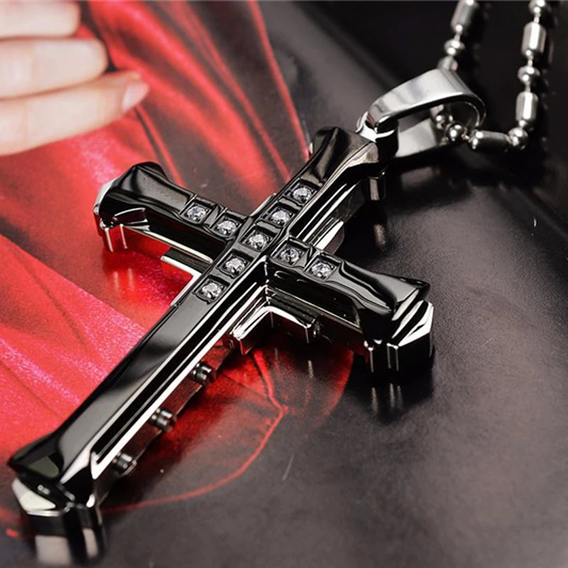 

2019 New Male Crystal Cross Jesus Pendant Gold Silver Black Blue Zirconia Cross Pendant Necklace Stainless Steel Jewelry For Men
