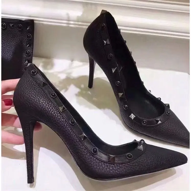 

Stylish Rivets Embellished Women Shoes High Thin Heel Woman Stiletto Slip On Women Pumps Wedding Party Runway Star Fashion Shoes