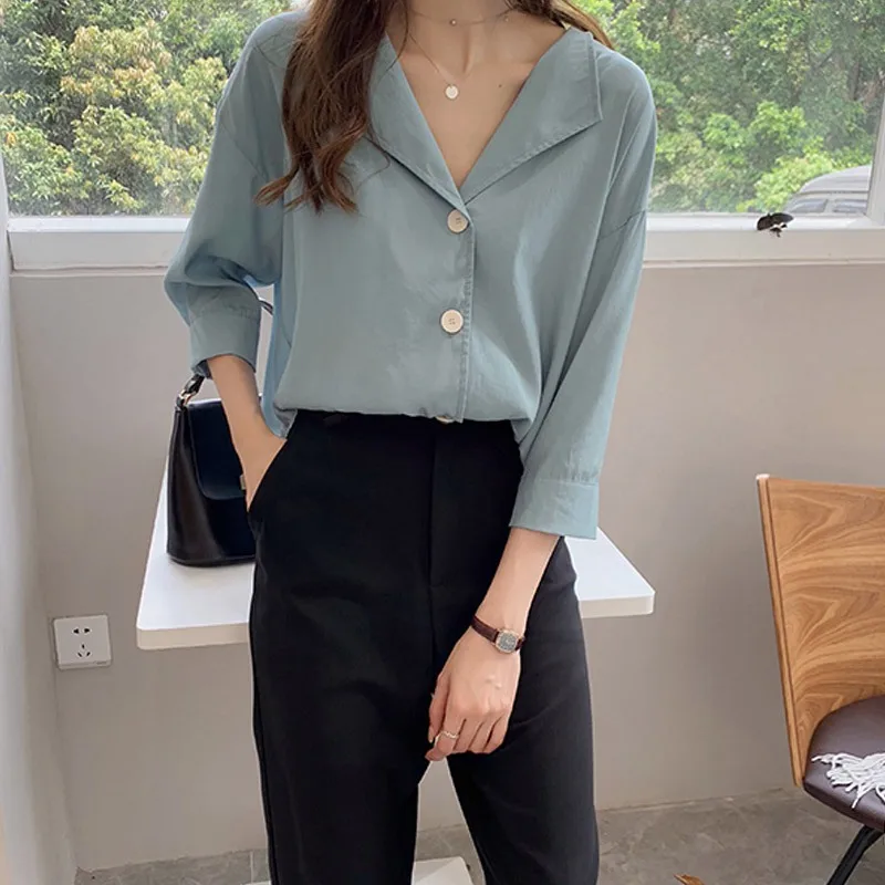 

Women V-Neck Loose Chiffon Blouse Summer Simple Shirt Button Up Female Blouse Top
