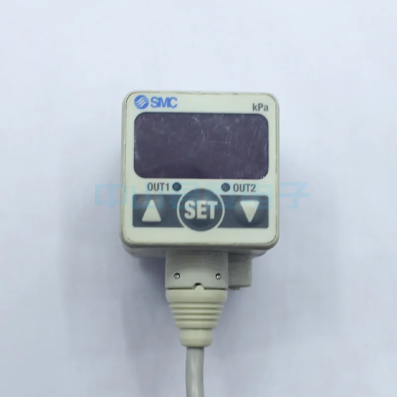 Free Shipping High Quality Original SMC ZSE40-C6-22L-M vacuum digital pressure switch Original authentic Free Shipping High Quality Original SMC ZSE40-C6-22L-M vacuum digital pressure switch Original authentic