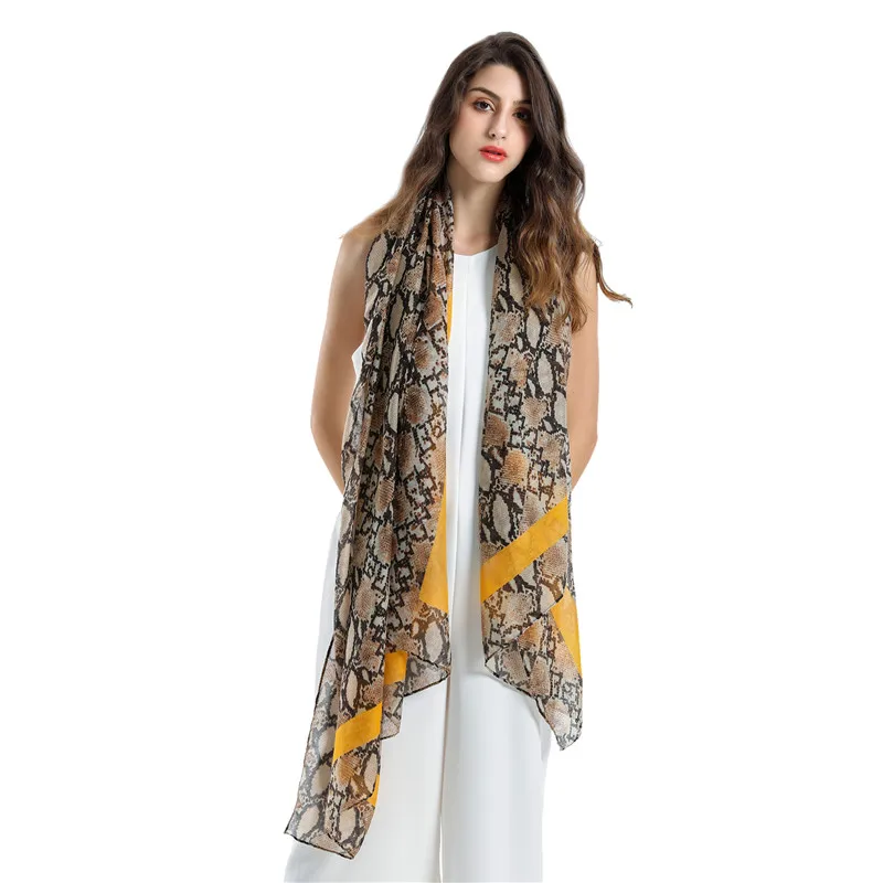 

2019 Best-seller Classic Python Stripe Scarf Snakeskin Bandanas Head Scarf Soft Cotton & Linen Scarf Bandana Women Handkerchief