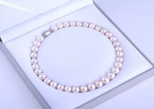 

Jewelr 005764 11-12MM NATURAL SOUTH SEA GENUINE WHITE ROUND PEARL NECKLACE