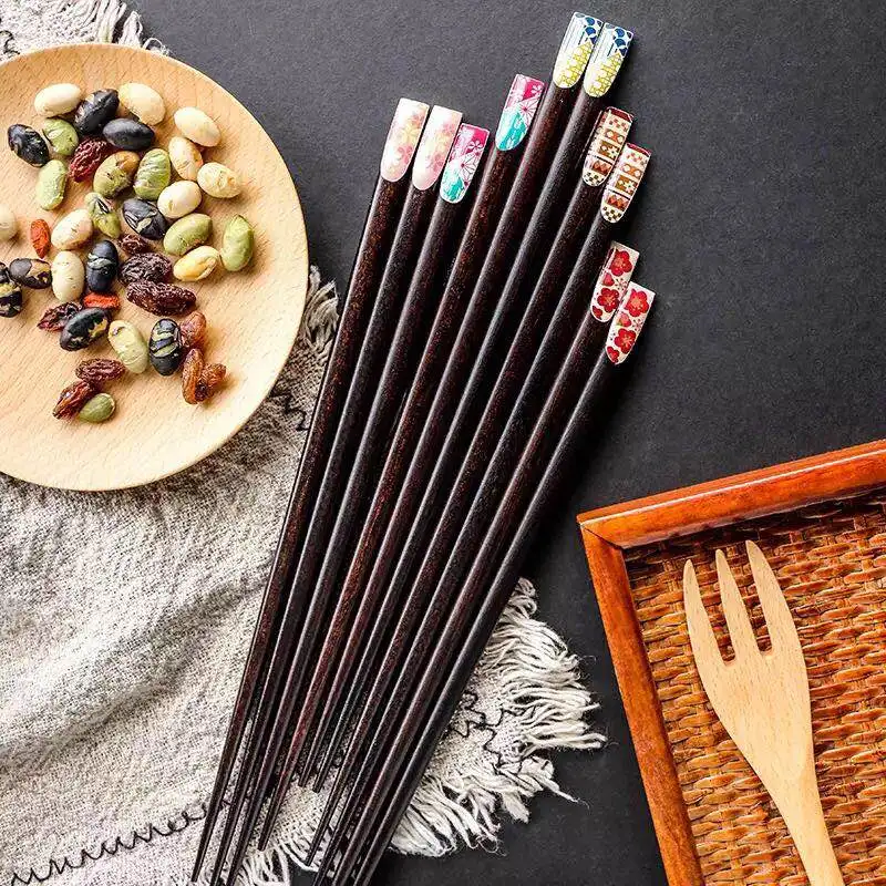 

1 Pair Sakura Pattern Durable Wooden Chopsticks Handmade Japanese Natural Chestnut Wood Chopsticks Set Sushi Chinese Food Tools