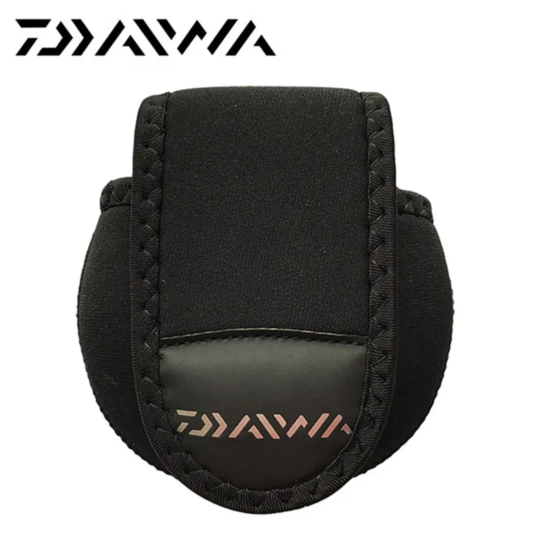 

Daiwa Fishing reel bag 12cm * 11cm Protector cover Casting reel Fishing Reel outdoor sport Bags Carp fishing black bag pesca