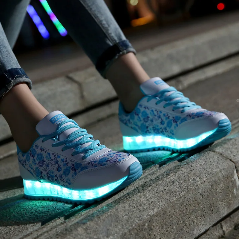 7 Couleur Fashion Kids DEL Light Up chaussures lumineux Baskets Garçons Filles USB Chaussures 