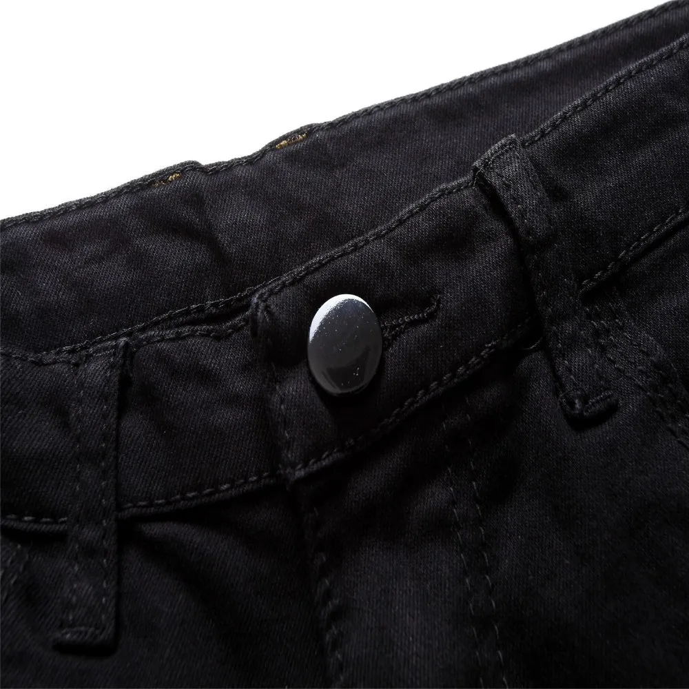 3213553633_567459199