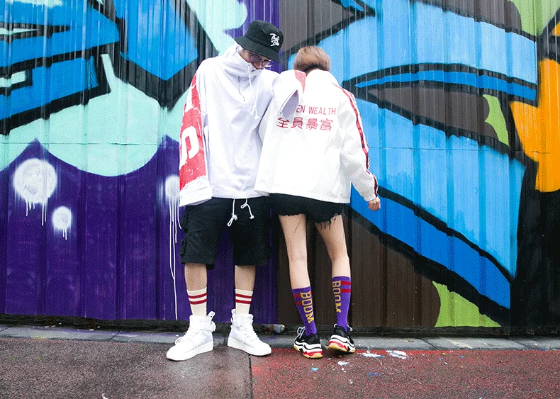 Европа и Америка высокого качества в стиле Harajuku скейт повседневные носки для детей fun-стрит хип-хоп носки с буквами Для женщин/мужские с принтом полосками Носки