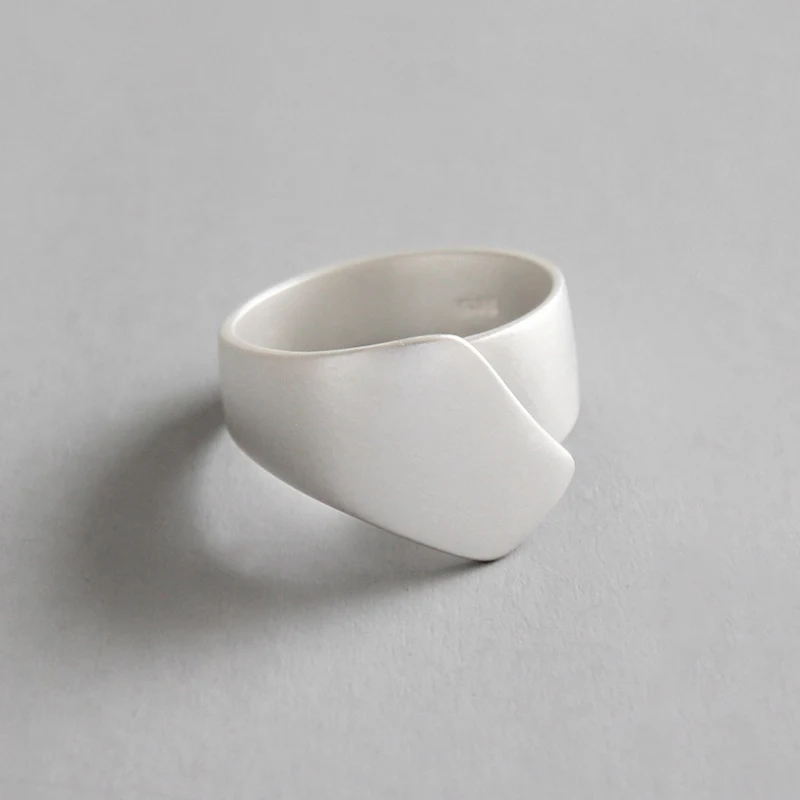 

BIG J.W Minimalist Design 925 Sterling Silver Open Rings Brushed Matte Surface Adjustable Rings For Women Fashion Korean Jewelry