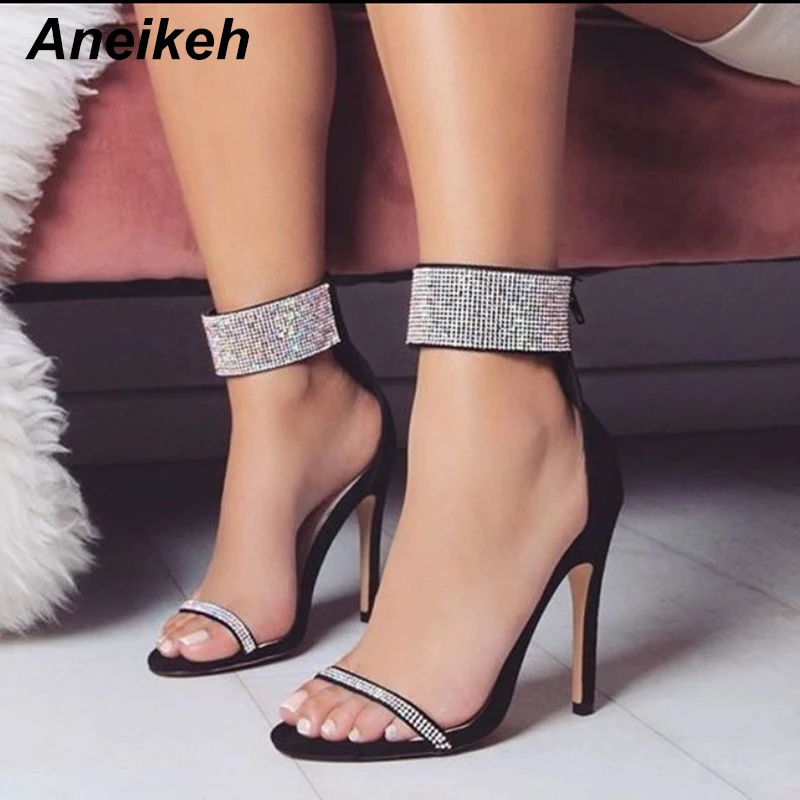 Aneikeh 2018 صندل الصيف جديد المرأة بلينغ بلينغ الترتر كريستال المفتوحة تو زيبر عودة الأسود البيج الزفاف حزب الصنادل أحذية