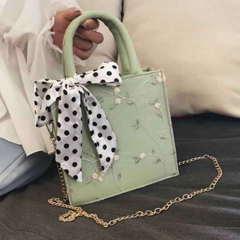 

2019 new tide lace retro versatile portable multi-function bucket bag fashion wild shoulder simple elegant Messenger bag female