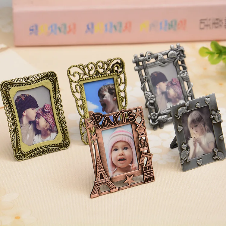 

New creative metal alloy photo frame 2 inch variety of shapes retro photo frame keychain children photo frame picture frame