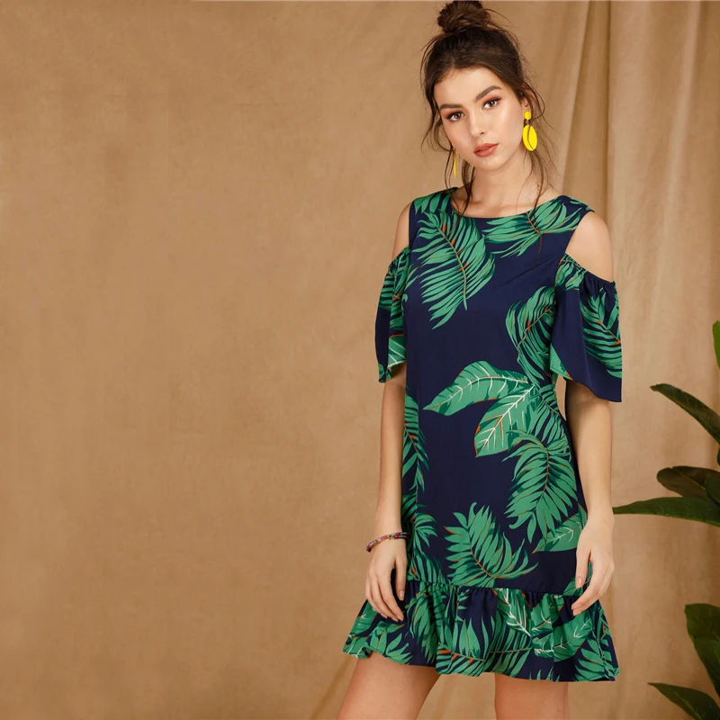 COLROVIE Тропическое Короткое женское платье с открытыми плечами и рюшами в стиле бохо, летние женские прямые платья с коротким рукавом для отдыха