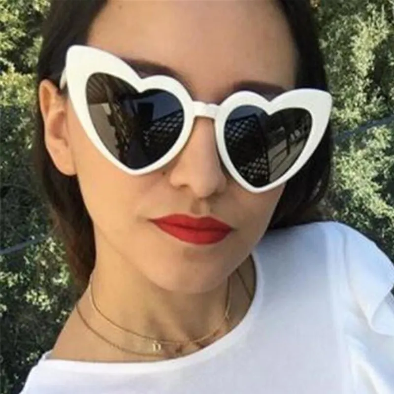 

2018 Love Heart Sunglasses Women Cat Eye Vintage Sun Glasses Christmas gift Heart shape Party Glasses for Women Driving UV400