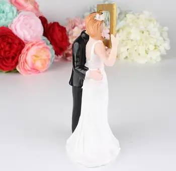 

couple figurine Bride&Groom take photo frame resin Craft ornaments style mini statue for home decor wedding birthday party decor