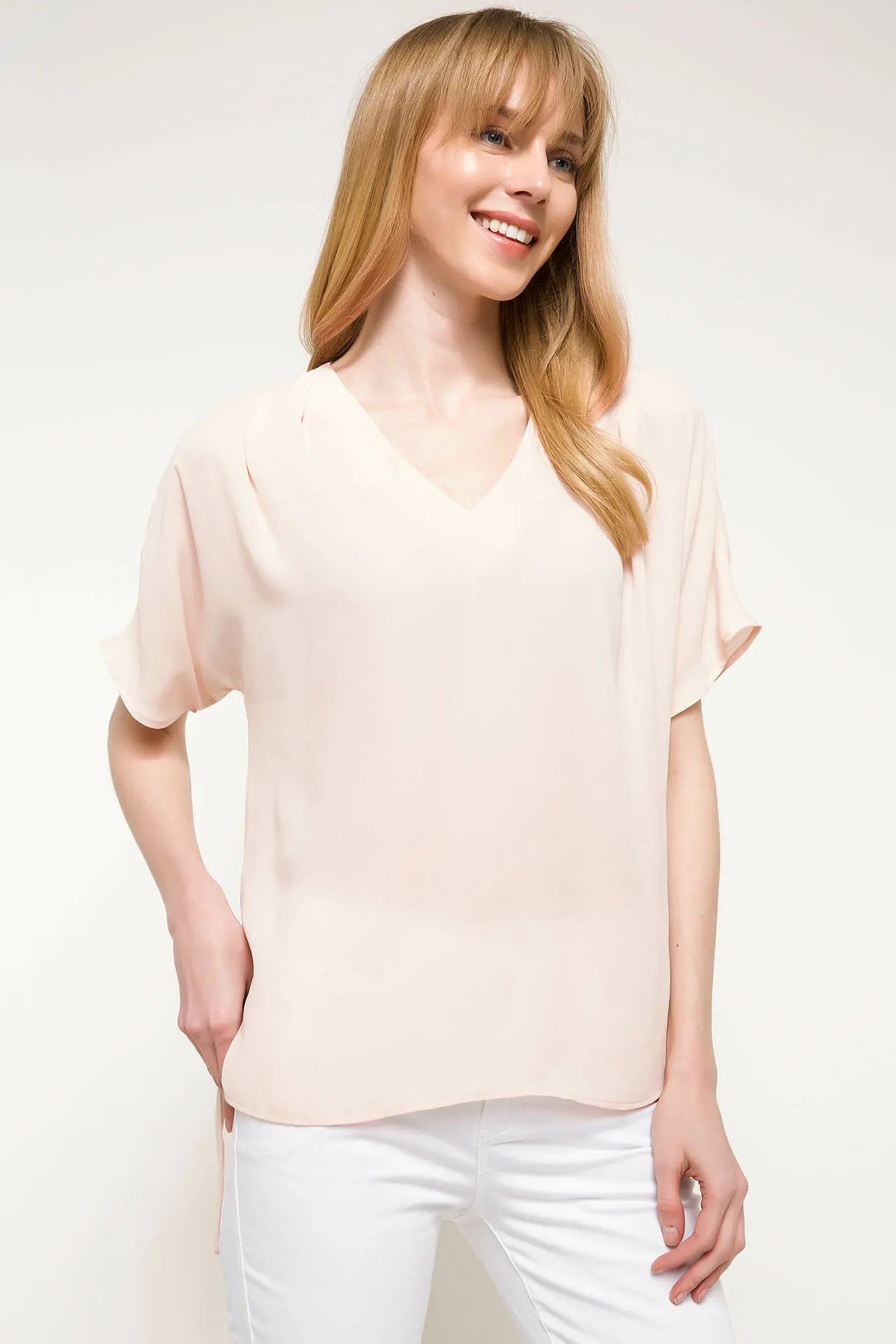 

DeFacto Woman Woven Top Short Sleeve Blouse I9659AZ18SPOG364