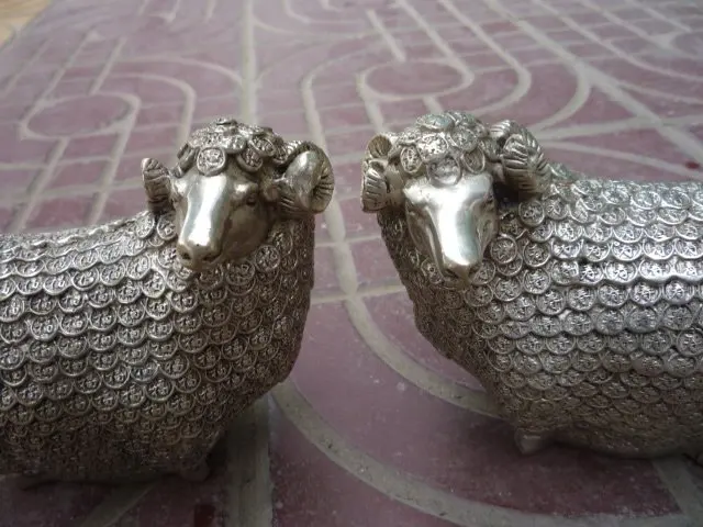 

Rare Distinctive Qing Dynasty Statue silver sheep,a pair ,Free shipping
