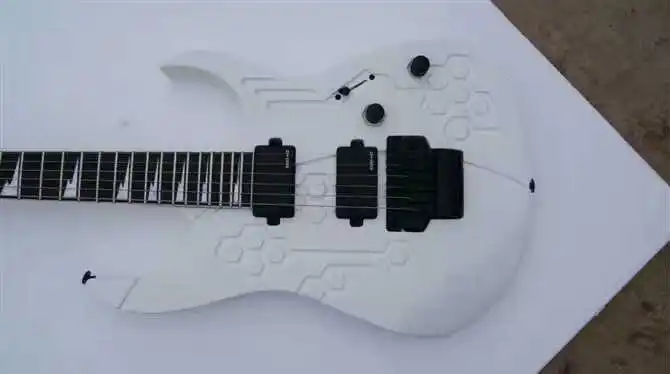 

Electric guitar/white black hardware engraving pattern quality guitar/anmiyue Chinese guitar