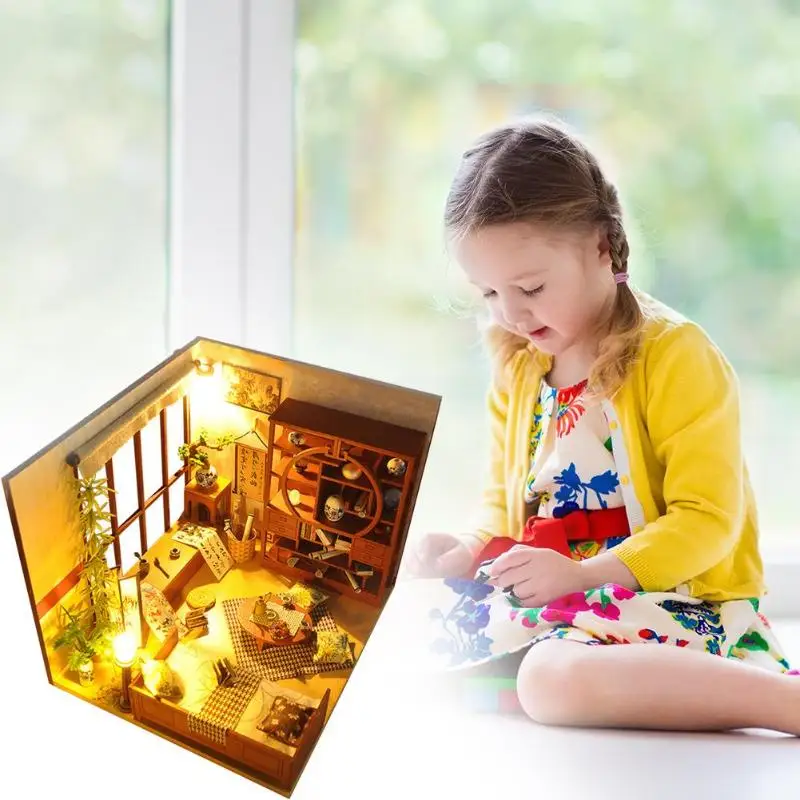 DIY Кукольный дом деревянный ручной работы здание модель ребенок головоломка игрушка подарок на день рождения