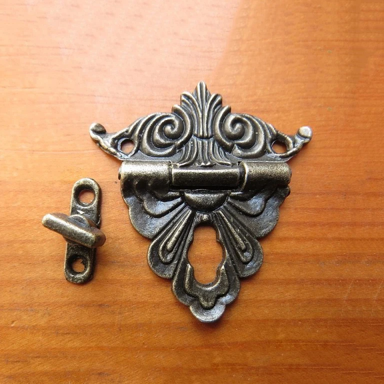 Latch Verrouillage En Laiton 48 * 45mm Alloy Toolbox Case Padlock Hasp Antique Wooden Wine Box Lock Clasp Buckle Trumpet