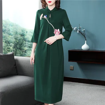 

Top Quality New 2019 Autumn Dress Women Cute Birds Floral Embroidery 3/4 Sleeve Midi Party Vintage Green Pink Dress Plus Size