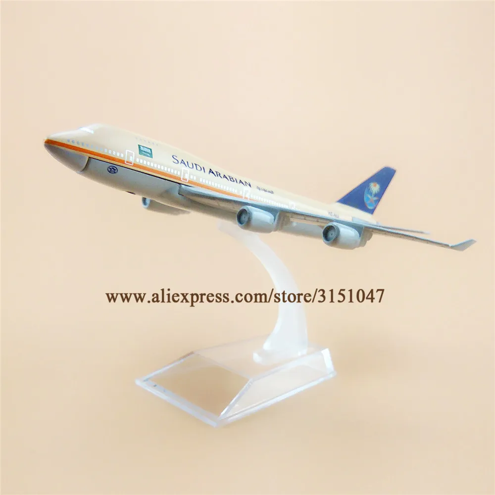 Сплав металла воздушный Саудовской Аравии B747 модель самолета Боинг 747 400 дыхательные пути самолет модель стенд летательные аппараты детские подарки; каблук 16 см
