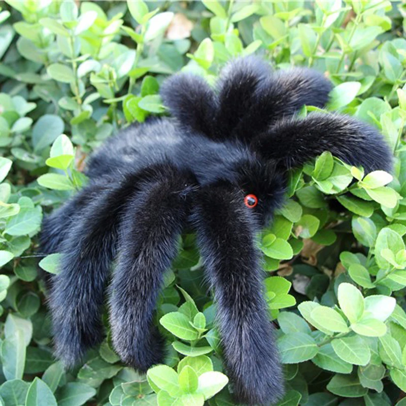 

2017 new fashion handmade natural mink car key chain charm pendant genuine mink fashion models cute spider keychain