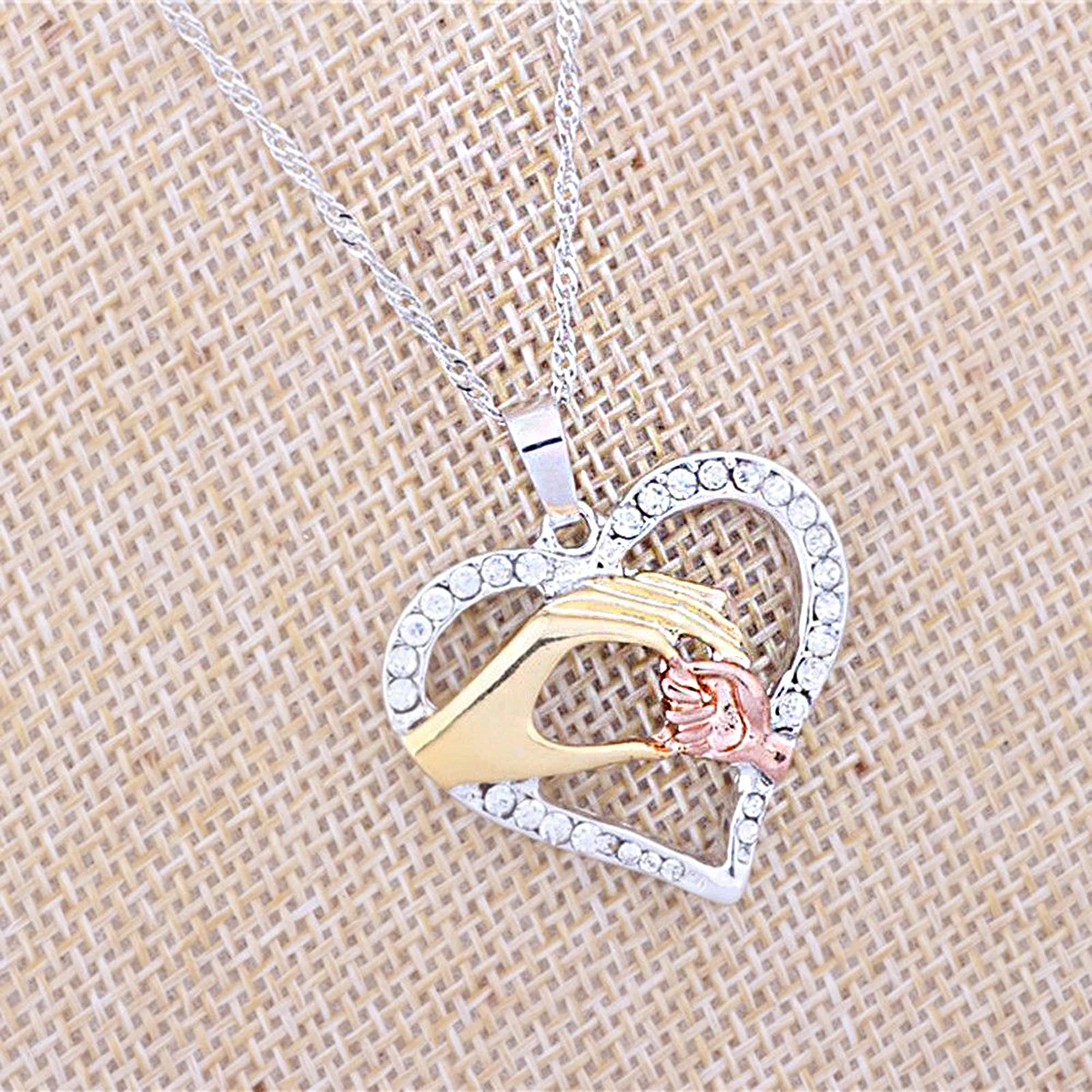 Vintage Collare Mother Child Necklaces Shellhard Crystal Hand in Hand Heart Shaped Pendant Necklace Love Family Jewelry Gift