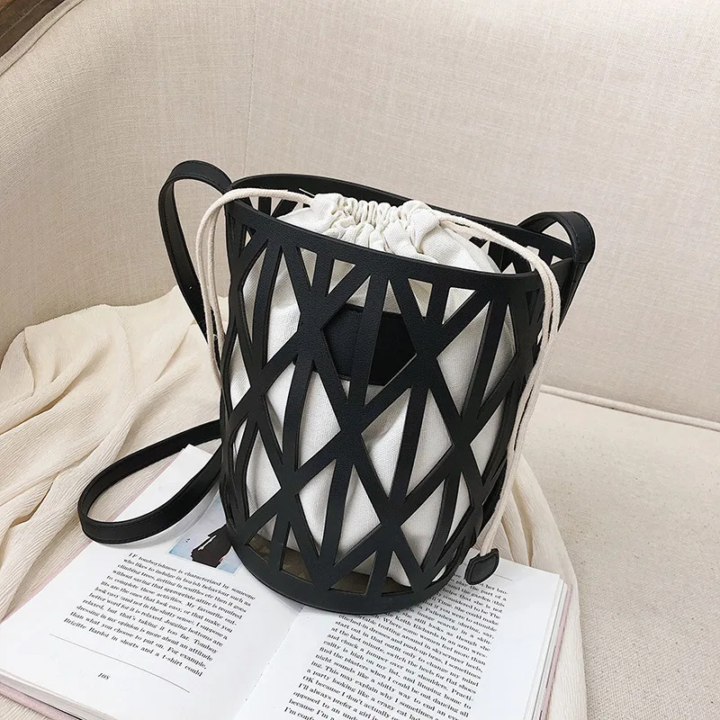 

Female Crossbody Bags For Women 2019 High Quality PU Leather Luxury Handbags Designer Ladies Hollow Out Shoulder Messenger Bag