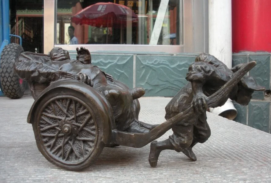 

Pure Bronze Art Sculpture of people pull the boss Tricycle fast