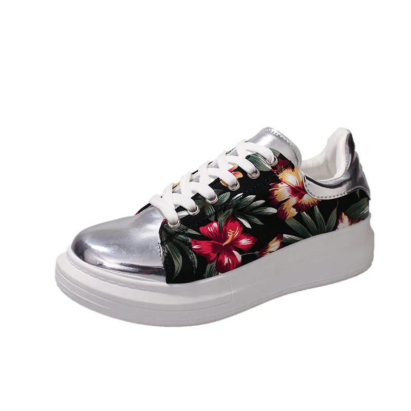 

2019 Spring New Women Sneakers Student Flat Comfortable Casual Buling Shoes Fahion Wild Skateboard Shoes Retro Vulcanize Shoes