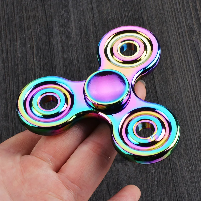 где спиннеры. спиннер в руке. Tri-spinner fidget autism adhd antistress hand spinner. спиннер. где спиннеры.