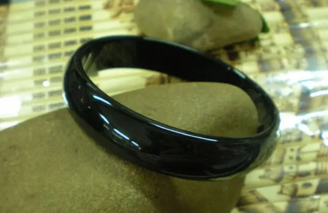 

Exquisite Chinese Natural Black Jet Bracelet 58-62