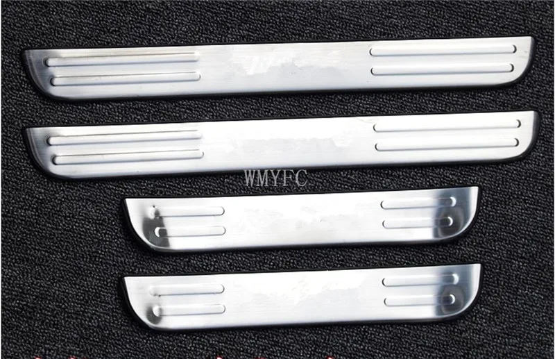

Stainless Steel Door Sill Protector Pedal Scuff Plate Cover Trim Car Styling For Toyota RAV4 RAV 4 XA30 2009 2010 2011 2012