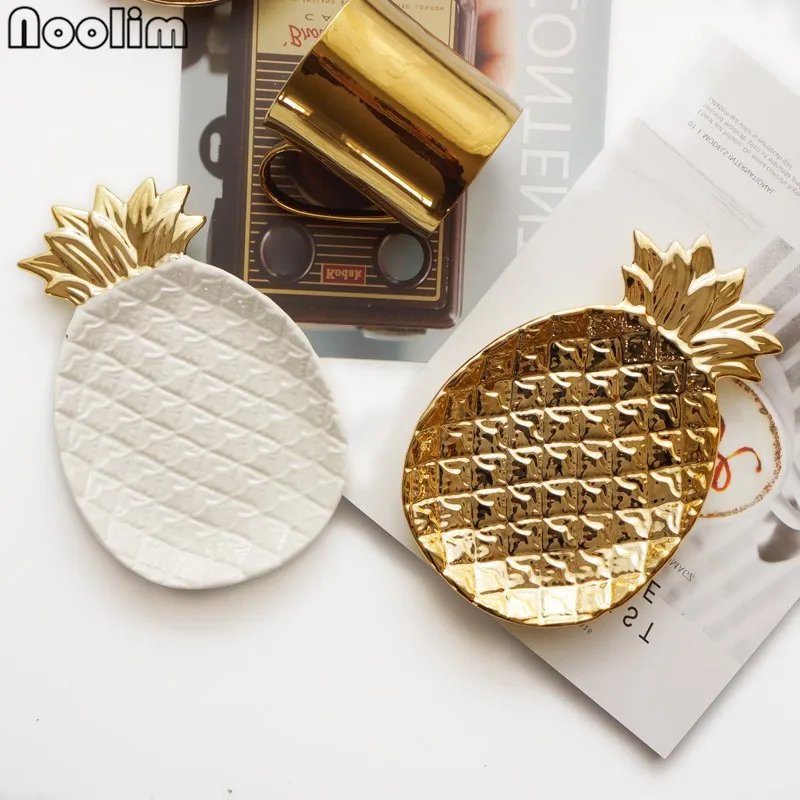 

NOOLIM 17x13x2.5cm Gold Plated Pineapple Ceramic Storage Plate Snack Plates Dessert Jewelry Dish Jewelry Make Up Storage