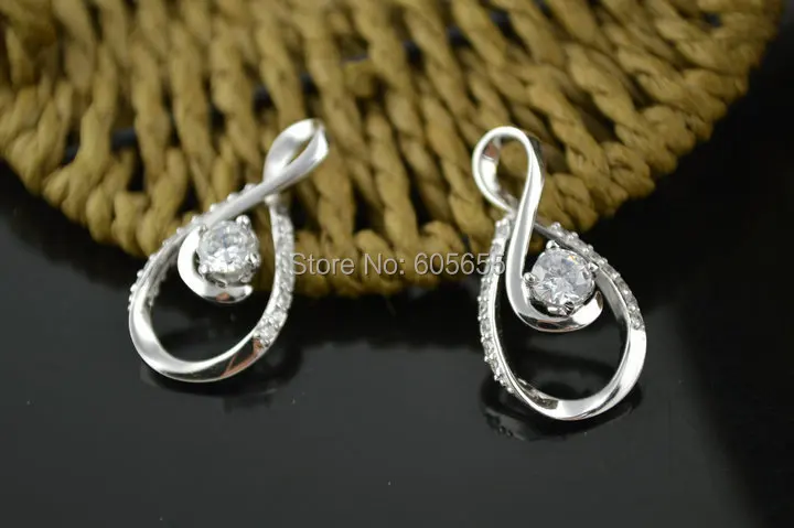 

Micro paved Crystal Beads Zircon Infinity Shape Silver Charms Pendant for DIY Fashion Jewelry Making